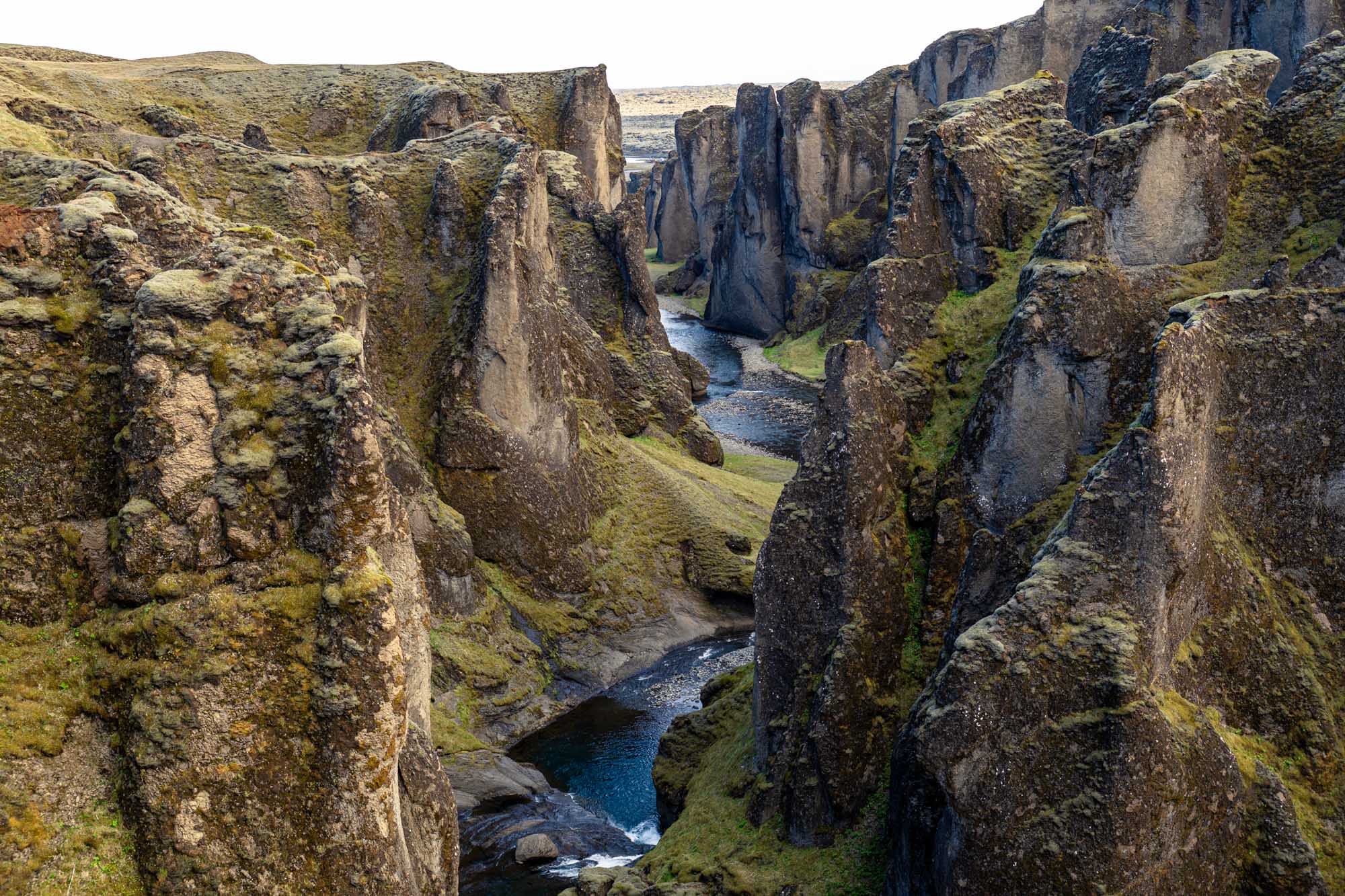 Cañón Fjaðrárgljúfur Islandia-_Portada-2