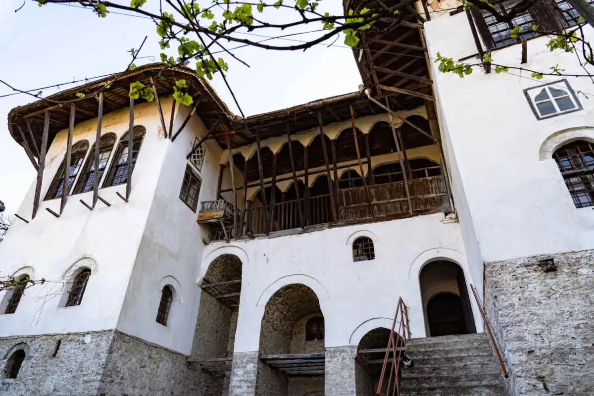 Qué ver y hacer en Gjirokastër