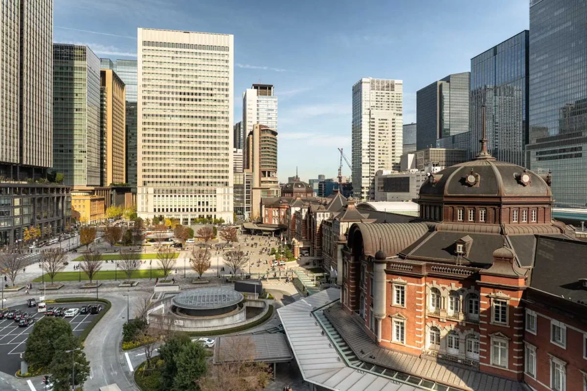 Vistas desde el mirador del edifico KITTE, con la estación de Tokio a la derecha y los rascacielos de frente.