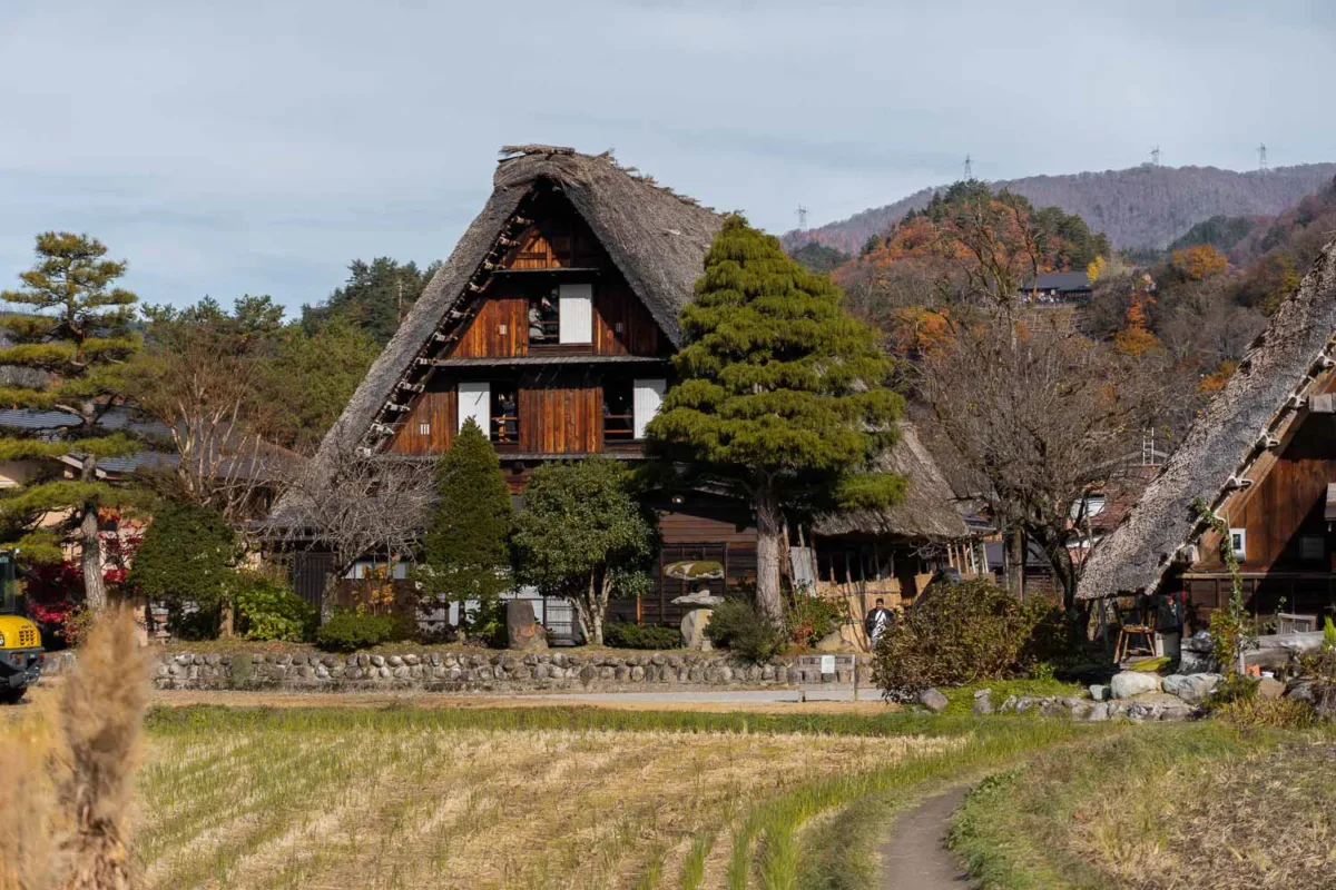 Una de las casas de Shirakawa-go, un pueblo que ver en la ruta de 15 días por Japón