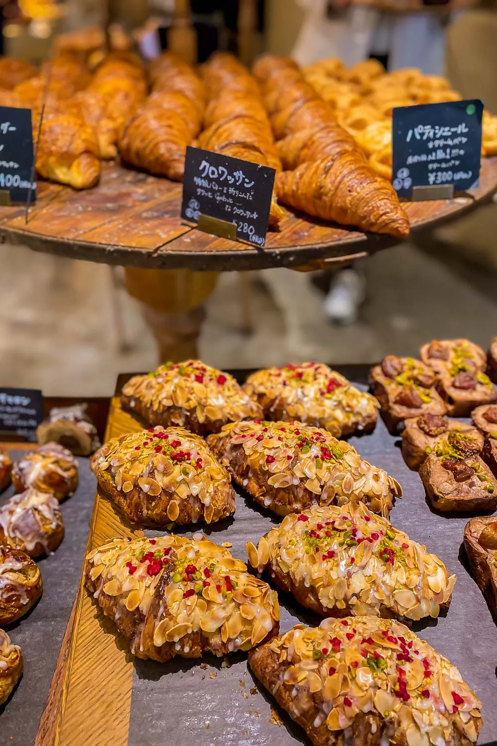 Repostería con una pinta deliciosa de la cafetería Feveran en Osaka